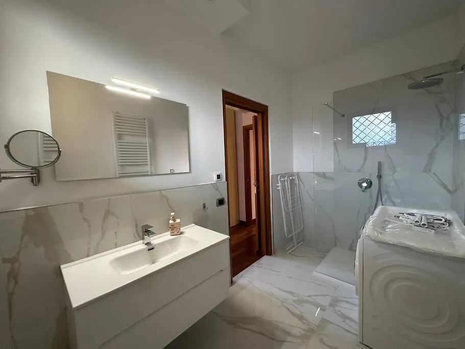 Suite Sagramose A Lazise 0*,